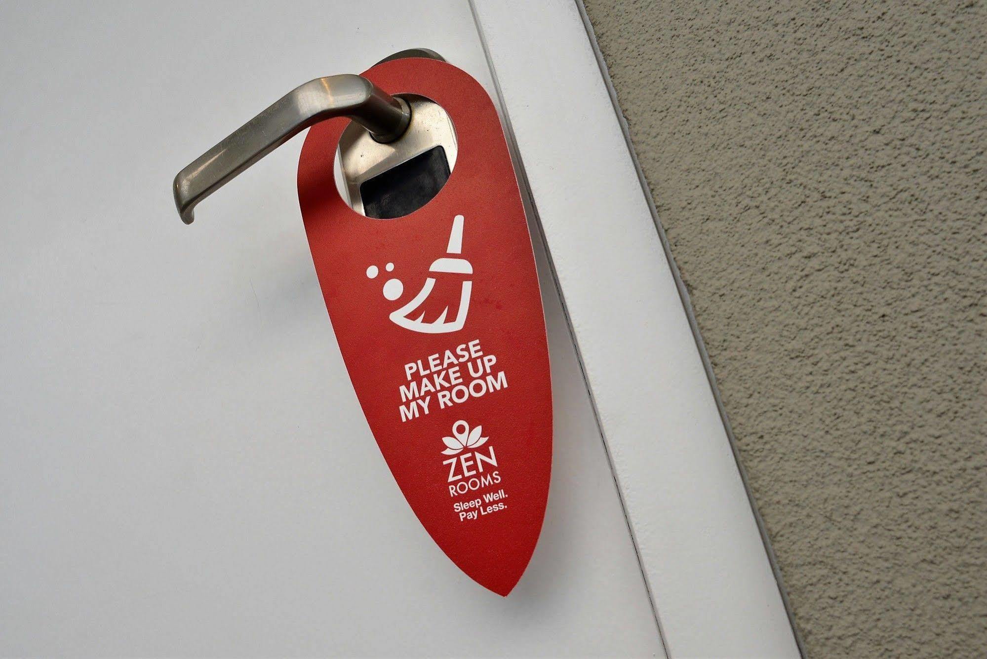 Zen Premium Cihampelas Hotel 2*