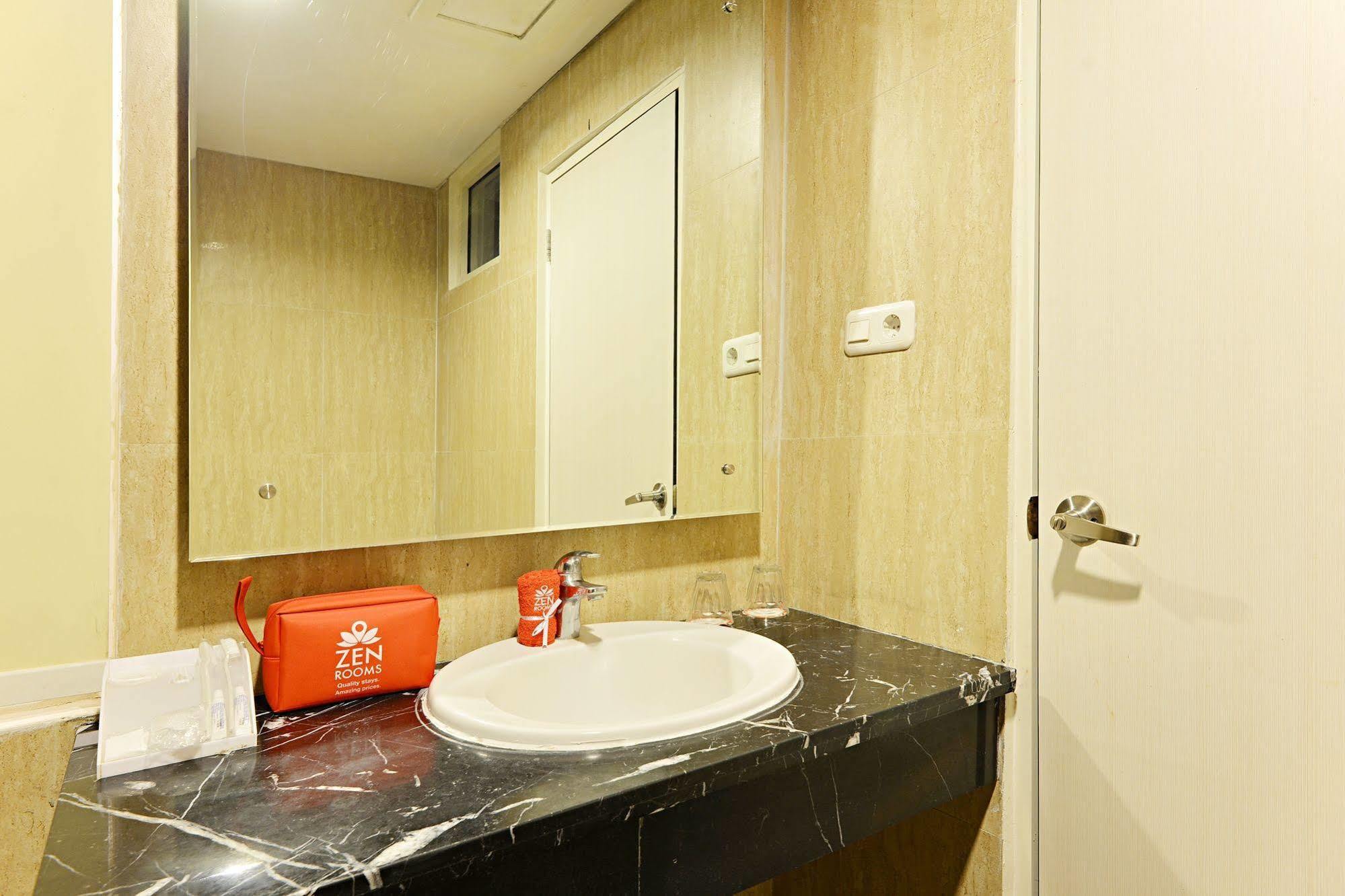 Zen Premium Cihampelas Bandung